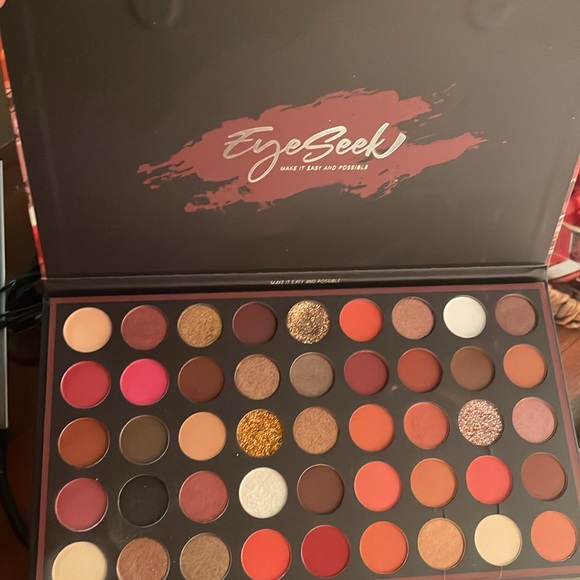 Eye seek makeup pallets separately $25 each or together for $45 - Picture 2 of 4